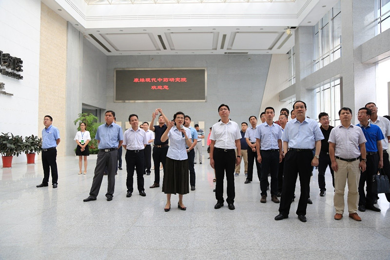 第七届淮海经济区核心区城市市长会议与会领导莅临铂莱国际药业考察
